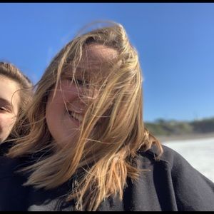 Meet your Posher, Makeely